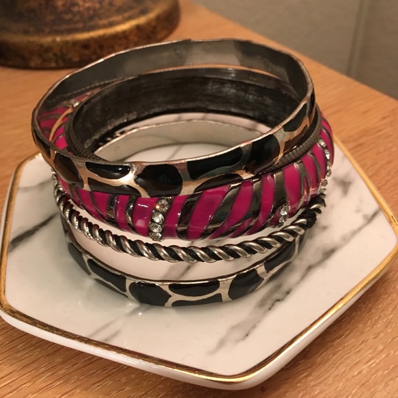 Bundle of 5 Buckle bracelets - Picture 7 of 11